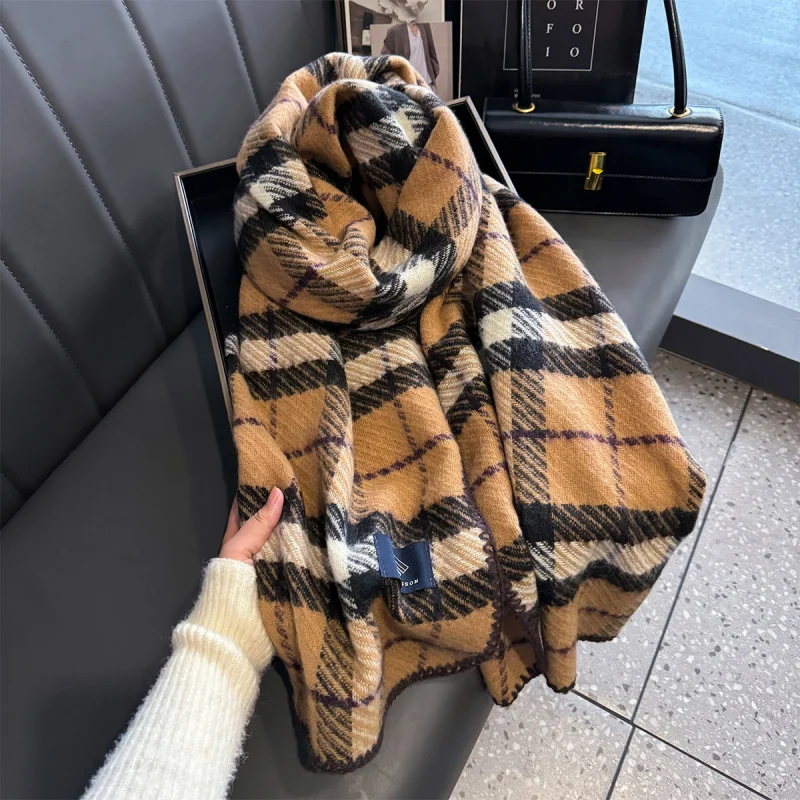 New Retro Plaid high-fashion Scarf Women\'s Winter Soft Keep Warm All-Matching Couple Scarf Student daily Large Size Trendy Shawl