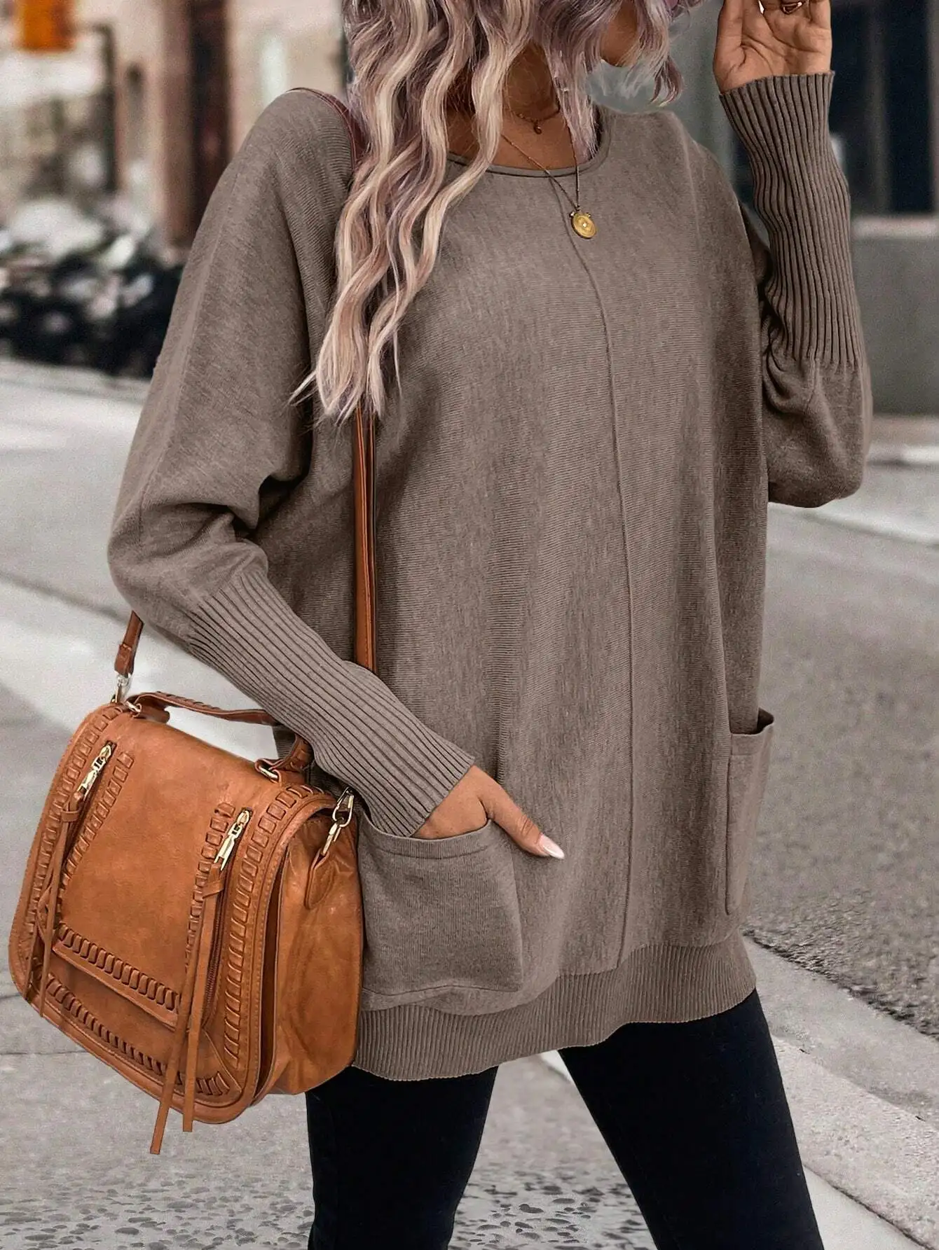 

Women's Batwing Sleeve Knit Pullover with Dual Pockets, Long Sleeve Loose Fit Fall Winter Sweater
