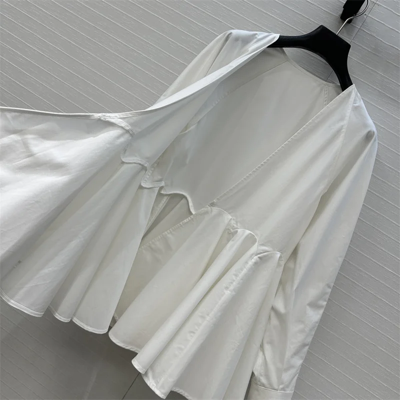 Damen-Shirt, neues Slim-Fit-Langarm-Top mit V-Ausschnitt für den Herbst 2022. Hochwertige Damenbluse aus reiner Baumwolle, Y2K-Tops für Damen