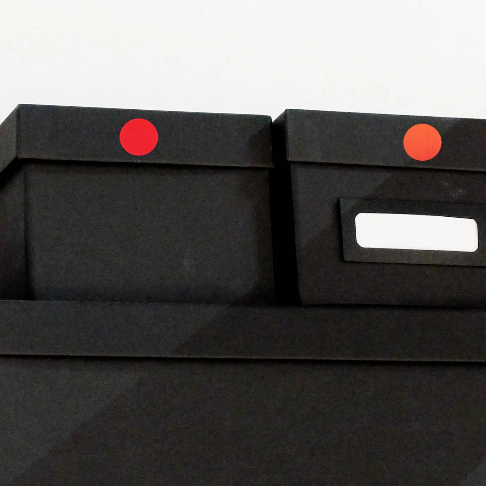 

50 шт. круглых цветных точечных наклеек из крафт-бумаги, маленькие самоклеящиеся этикетки для офиса, школы, дома