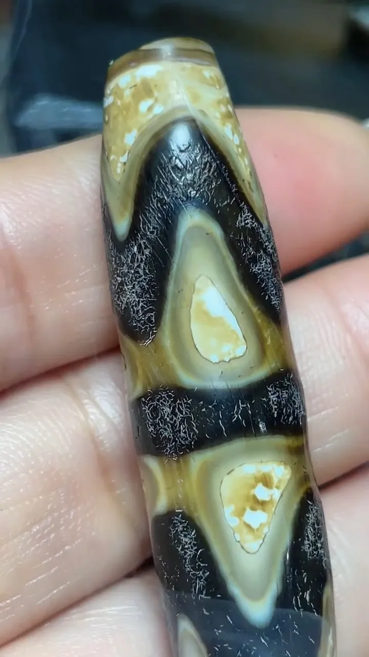 Tibetan Nepalese Himalayan Bead Ancient Agate Old Dzi Talisman eye Bead Amulet