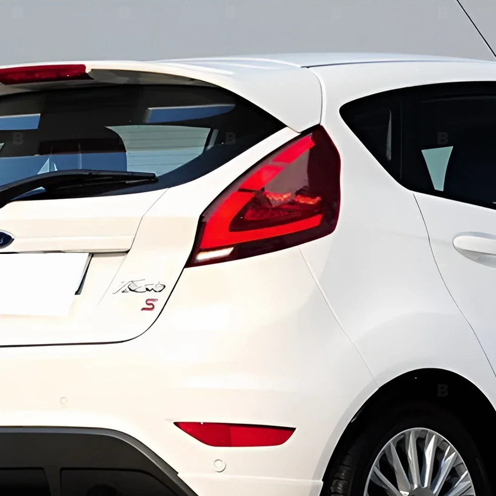 

Для Ford Fiesta 2009-2015 автоматические задние фонари в сборе, обновленные светодиодные динамические мигающие автомобильные задние фонари, аксессуары Plug and Play