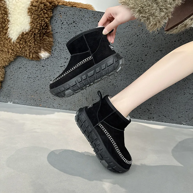 2026 Winter New High-heeled Leather Short Tube Inner Height-increasing Tires Non-slip Small Height-showing Snow Boots