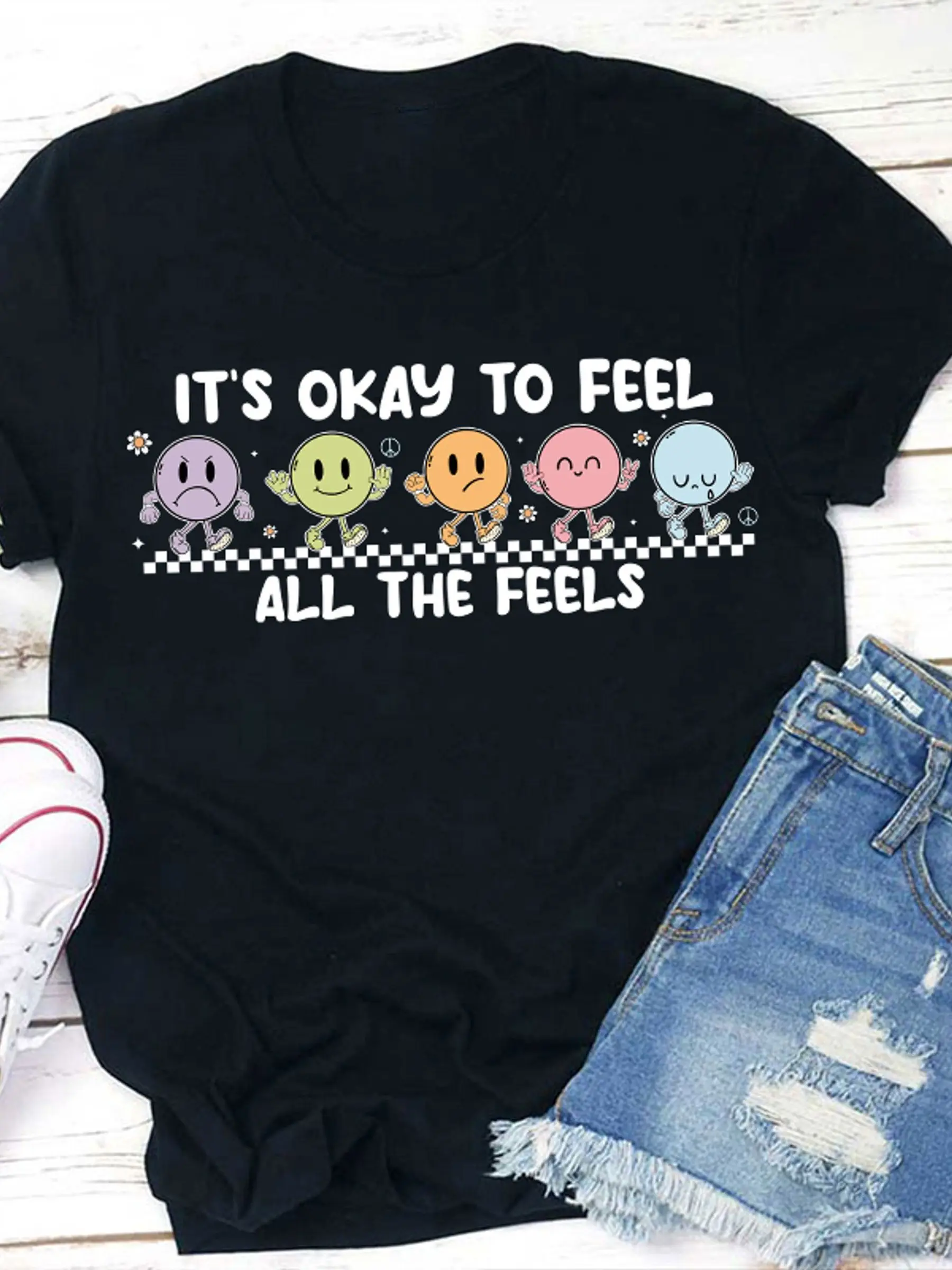 تي شيرت مدرسي، فضفاض، تي شيرت نسائي كاجوال برقبة دائرية من It's Ok to Feel All The Feels