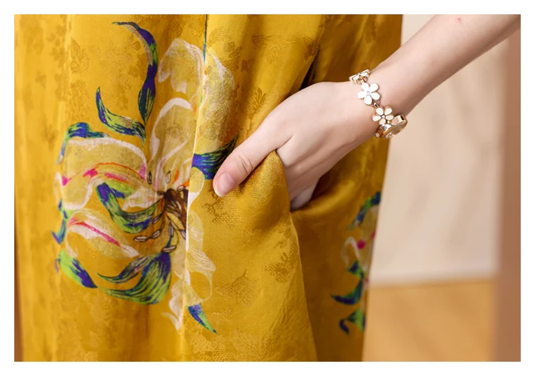 2025 Estate stile cinese floreale di seta midi vestito estivo donna Boho moda casual ricamo abito elegante festival di lusso abiti