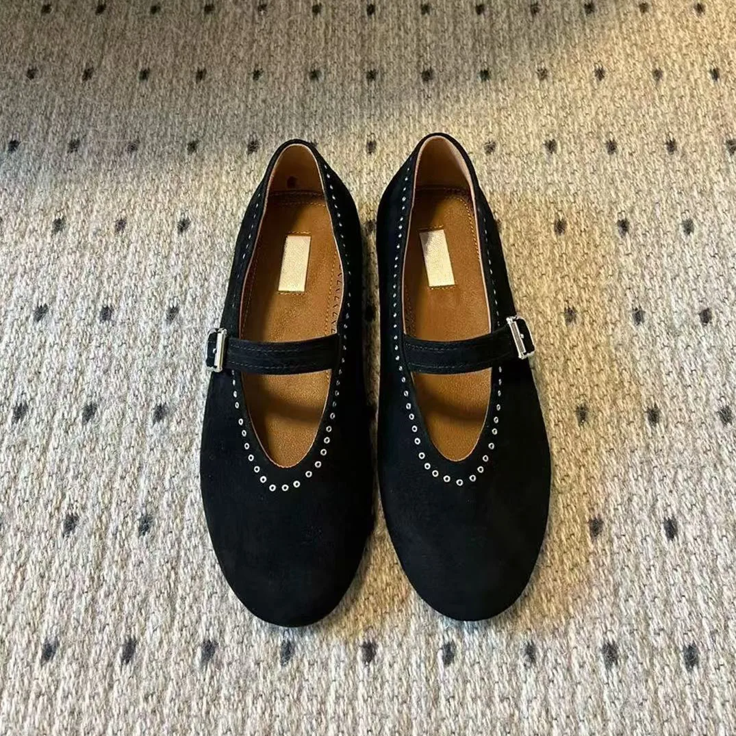 

Temperament Retro Flat Bottom Mary Jane Shoes for Women 2026 Spring and Autumn Black Genuine Leather Rivet Mary Jane Single Shoe