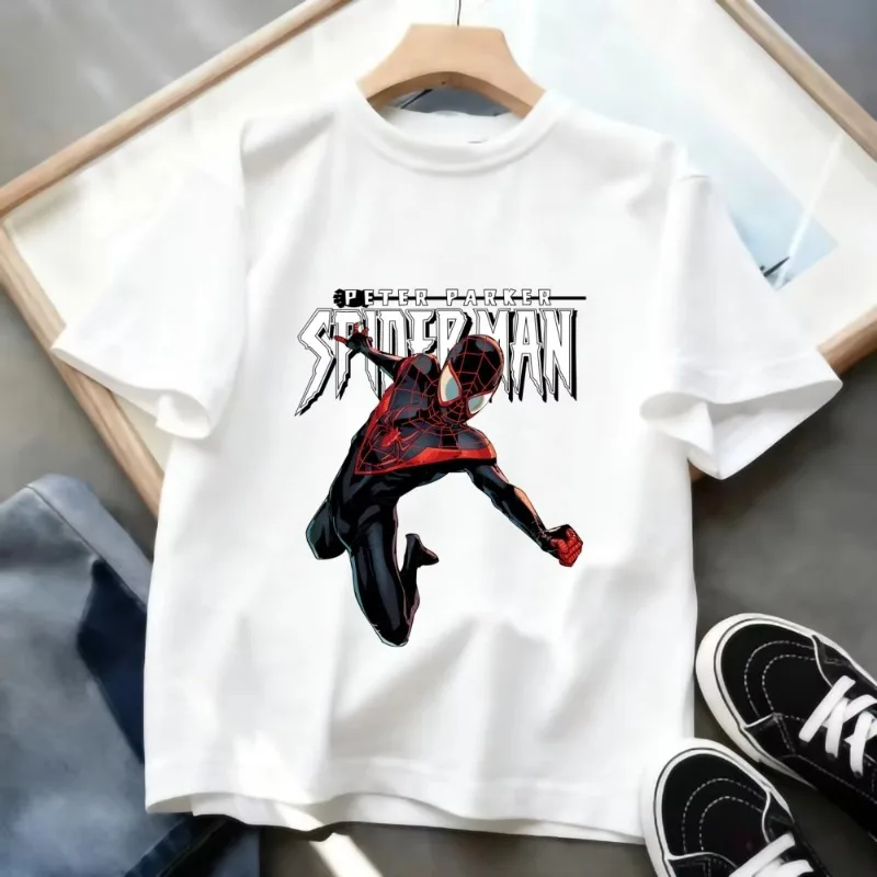 تي شيرت سبايدر مان الجديد للأطفال لعام 2026 يسمح بمرور الهواء بتصميم شبكي مارفل ورقبة دائرية وأكمام قصيرة ملابس يومية #4