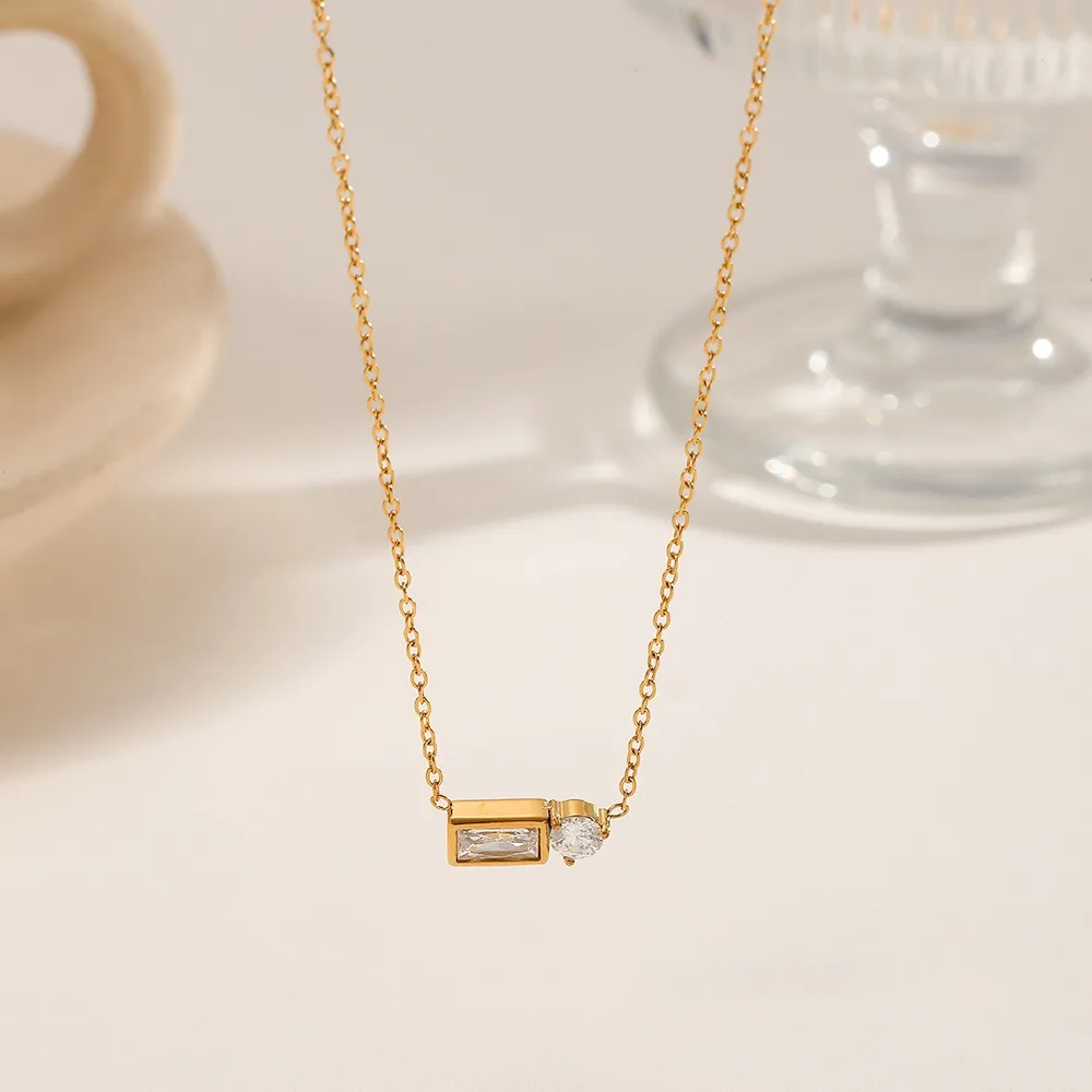 18K Gold Plated Titanium Steel Necklace For Women Minimalist Pearl Heart Pendant Choker Ins Popular Dainty Stackable Clavicle