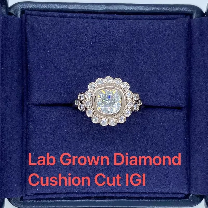 

1Ct Cushion CVD HPHT Diamond Lab-Created Diamond Flower Shape Ring 14k Rose Gold IGI Certificate DEF Color VS-VVS