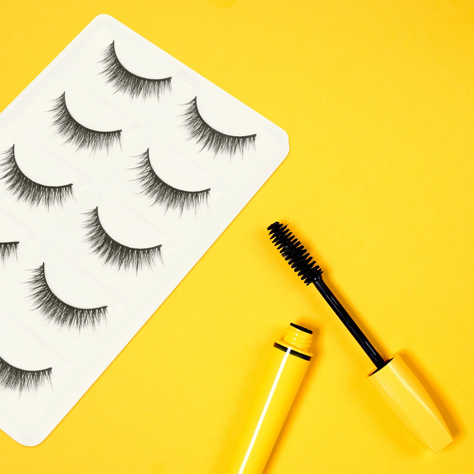 

5Pairs Natural Look Fake Eyelash 3D Reusable Manmade Fiber False Lashes Dense Curly Eyelashes for Wedding Party