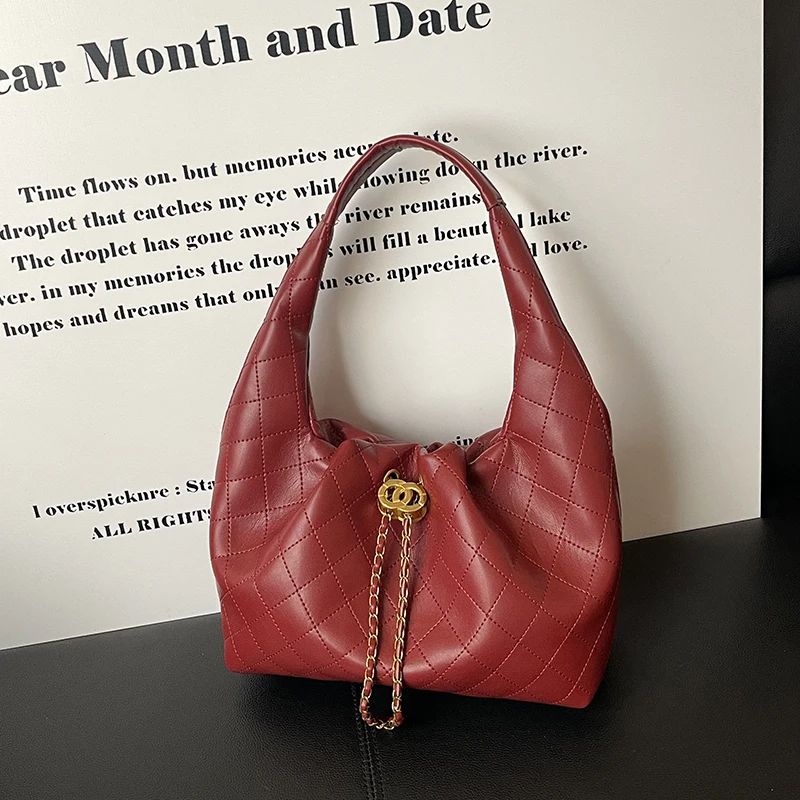 

Chic Women's Leather Messenger Bag Crossbody Shoulder Tote Handbag By Famous Designer For Elegant Classic Ladies Use