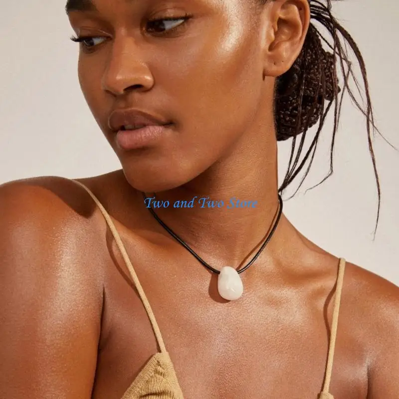 

HX6F Lightweight Handmade Necklace with Irregular Stone Pendant Adjustable Rope Design Comfort Wear Neckchain