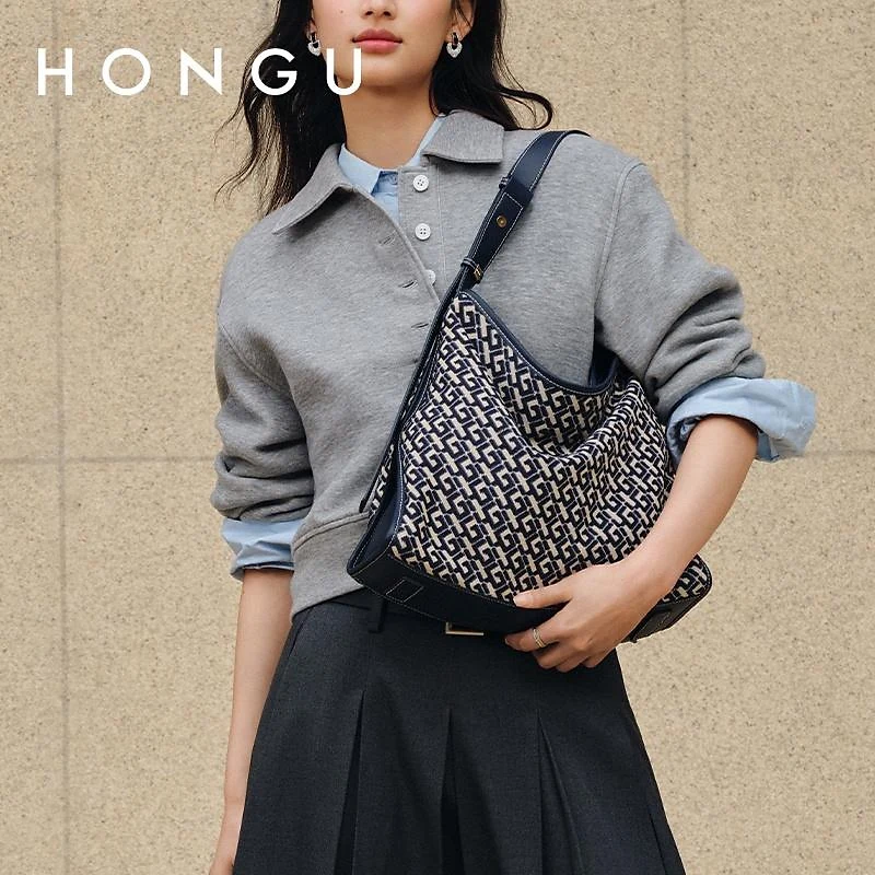 

HONGU Ladies' Summer Bag With Unique Patterns Shoulder Bag Large Capacity Retro Style Commuting Bag Light Luxury P51556374