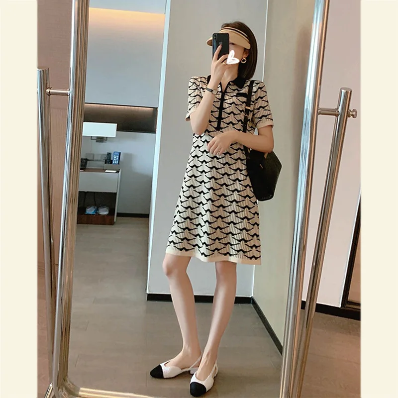 Short Women's Wear French Tea Break Chic Unique Skirt High Sense Collar Contrast Color Knitted Dress Summer