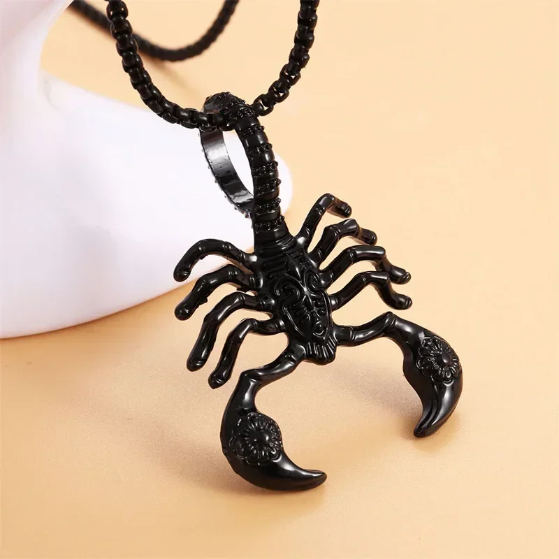 Scorpion Animal Necklace Pendant Men's Fashion Religious Jewelry