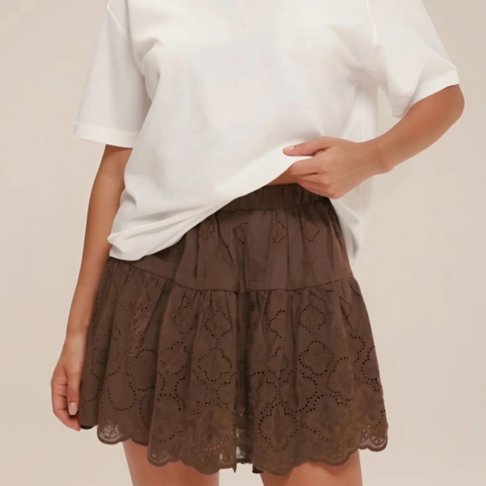 女性用アイレットミニラッフルスカート、ゴムウエストAラインショートスカート、カジュアルサマーストリートウェア、無地ホールスカート