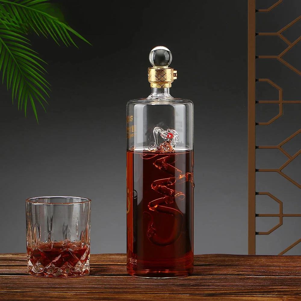 Factory Wholesale High Borosilicate Glass Chinese Dragon Shaped Rum Liquor Wine Decanter Whiskey Decanter Set