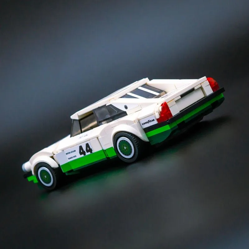 MOC-210883 新しいクラシックな象徴的な都市スポーツレーシングカービルディングブロックモデル、パーツ415個、男の子の子供の誕生日ビルディングおもちゃギフト