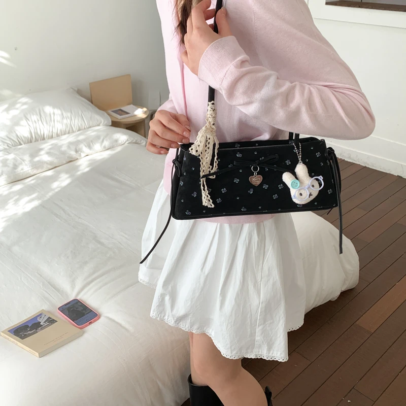 

Новая женская сумка-багет 2026 года с цветочным принтом и бантом, модная наплечная сумка для ношения под мышкой