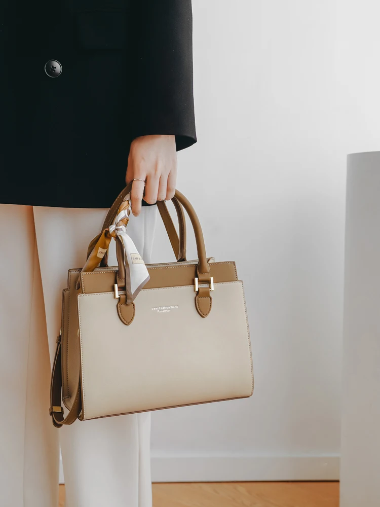 Large Capacity Commuter Handbag Women's 2026 New Style Single Shoulder Crossbody Bag Mom's Bag Luxury Sensation Ladies Bag