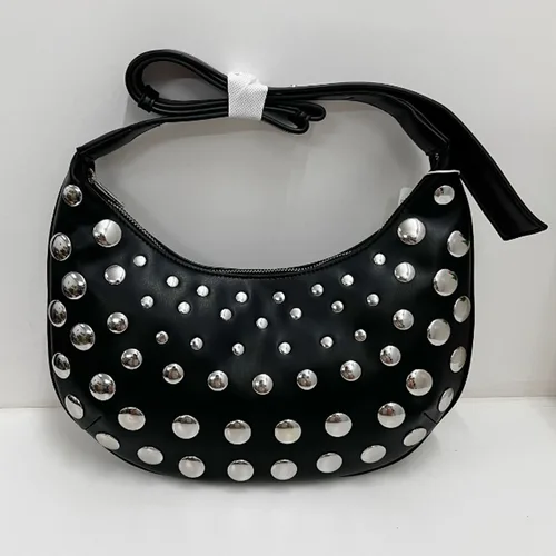 Imagen 1 del producto Bolso de hombro con diseño de tachuelas de lujo, nuevo bolso de cuero PU para mujer, bolso versátil de alta calidad para las axilas