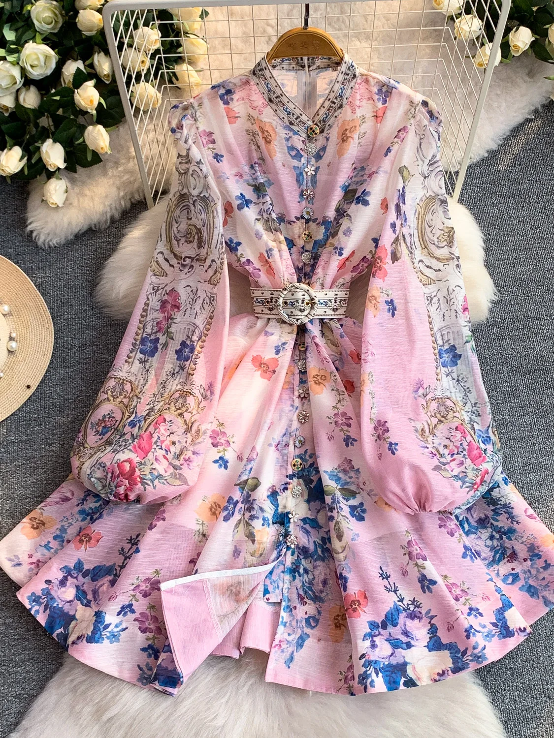 

Женское летнее платье в французском стиле с принтом, рукавами-фонариками, поясом, утягивающее, короткое, на пуговицах спереди, свободного кроя, А-силуэт