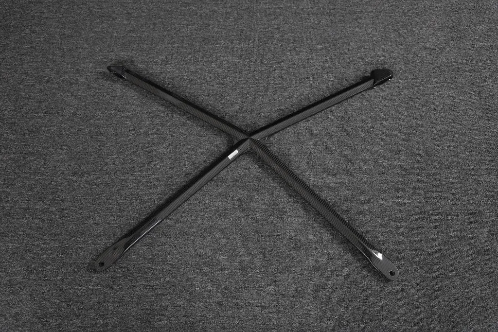 

R8 Gen 2-Fit Premium Prepreg Dry Carbon Engine X Brace