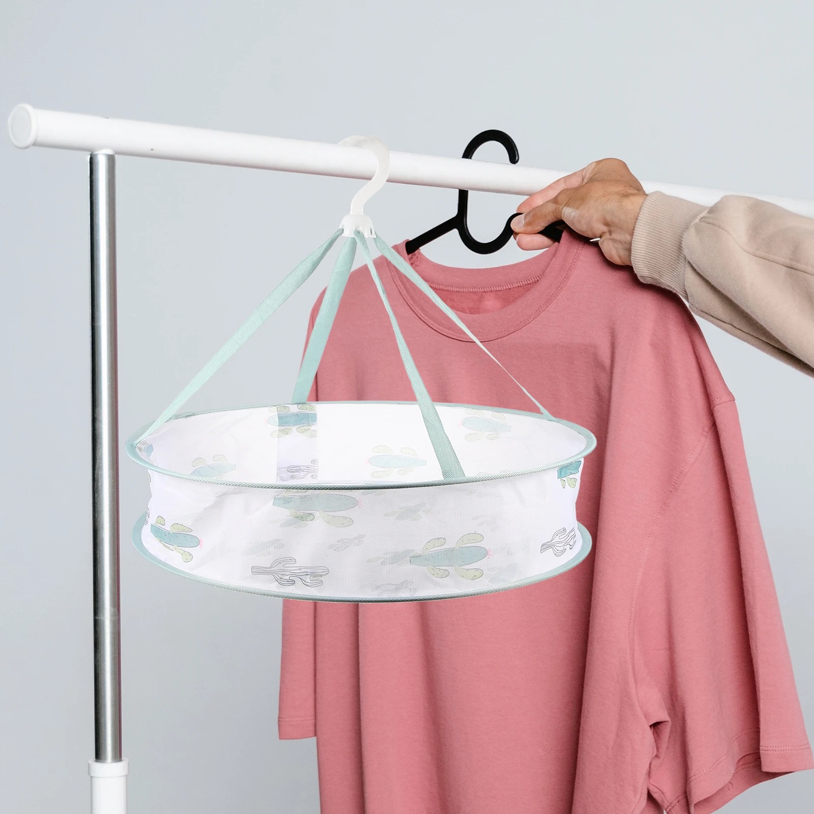 

Foldable Clothes Hanging Basket Laundry Storage Net Bag For Underwear Puff Windproof Hook Fine Mesh Permeability Space Saving