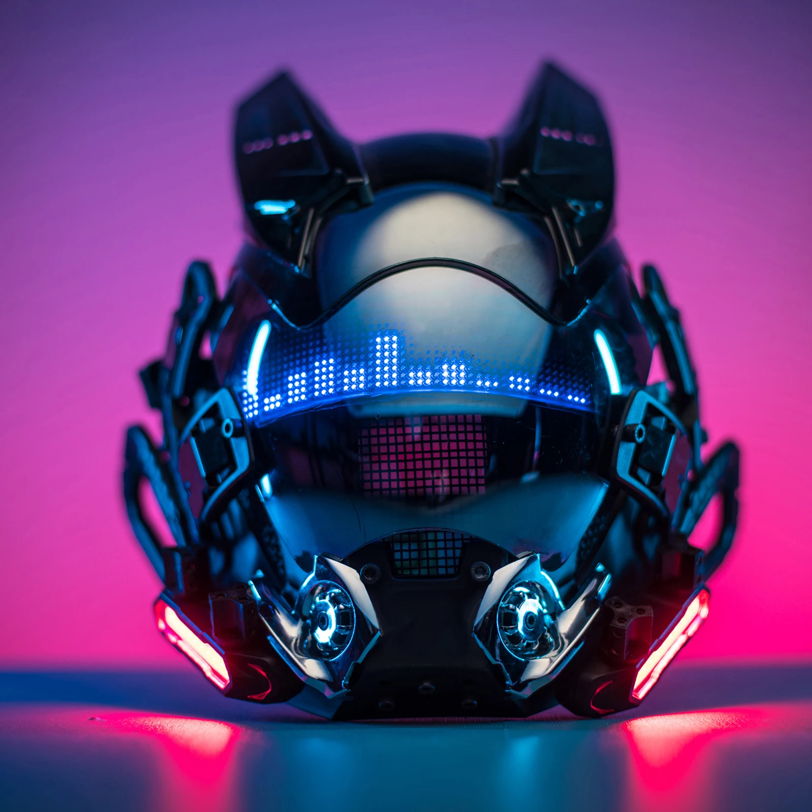 

Led Cyber Mask DIY Custom Content Control By App, Night City Music Festival Fantastic Party Cosplay SCI-FI Helmet Gift Adults