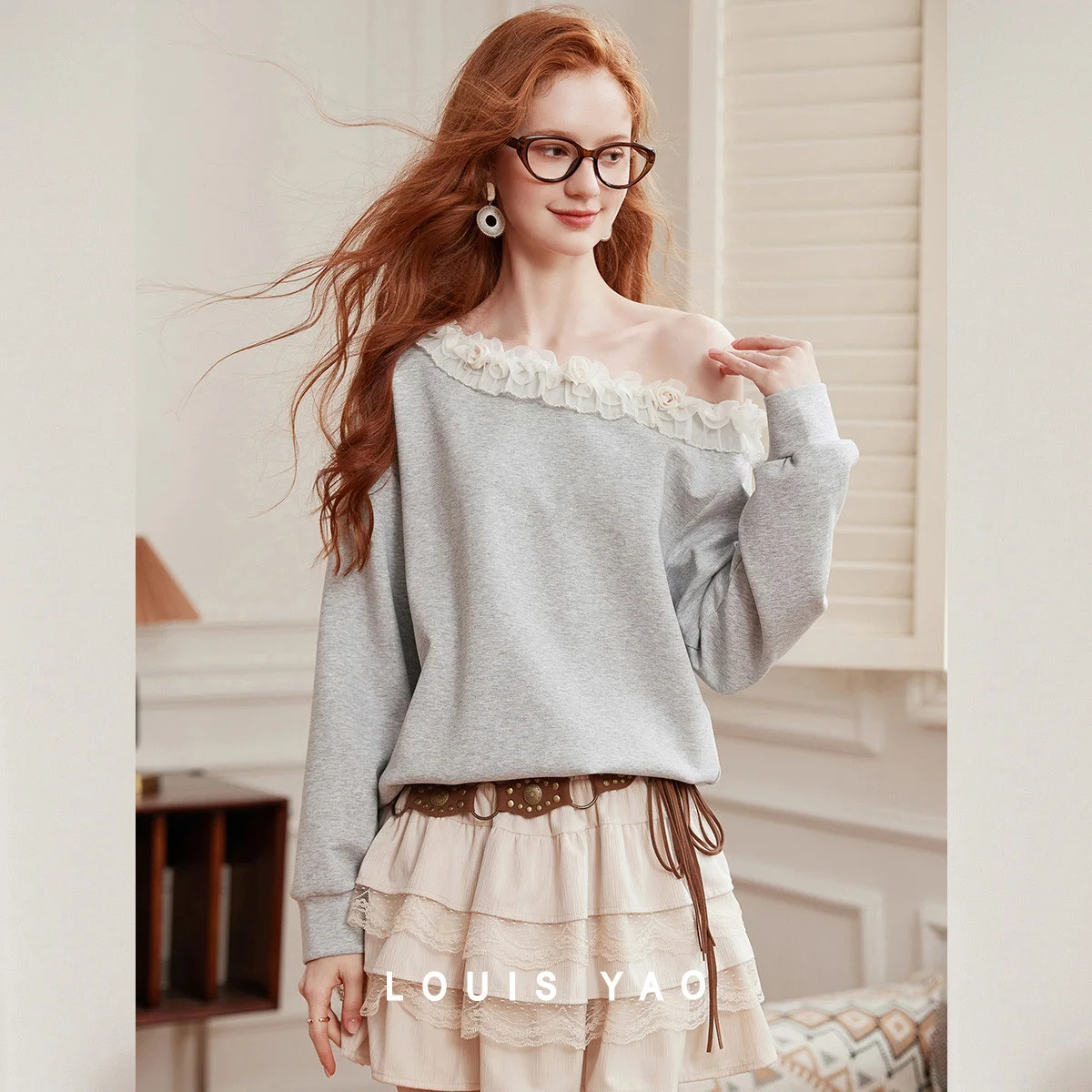 LOUIS YAO Sloping Shoulder One Neck Design Pullover 2025 Autumn Gentle Contrasting Color Lace Micro Elastic Sweatshirts