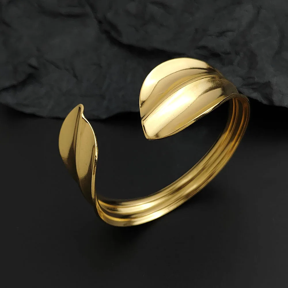 

Creative heavy metal irregular gold-plated stainless steel women's bracelet, waterproof and rust-free, couple bracelet