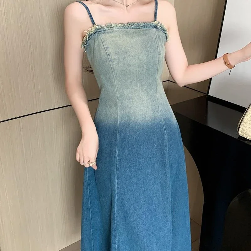 Gaun Denim Suspender Wanita Warna Gradien Segar Musim Panas Pakaian Elegan A-line Esensial Pesta Panjang Berkualitas Rok Koboi Kamisol