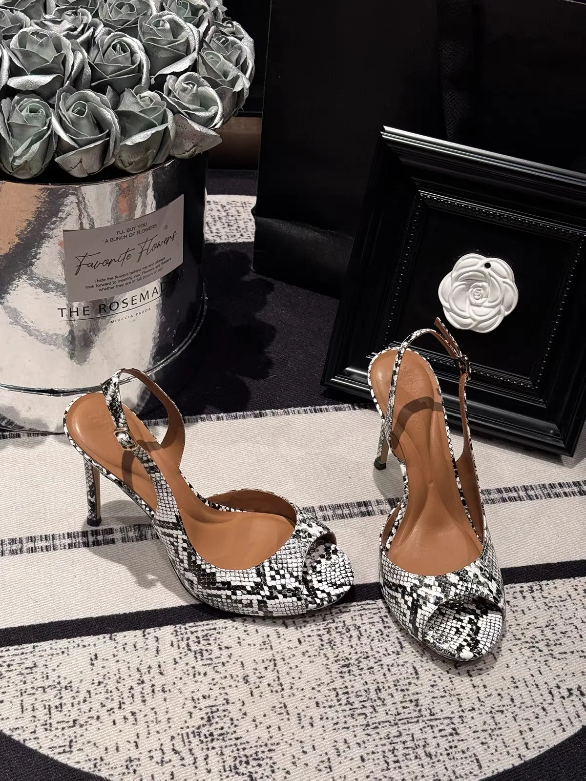 Summer New Women's Snake Print Sandals Peep Toe Thin High Heel Ankle Strap Buckle Fashion Sexy Dress Party Sandals