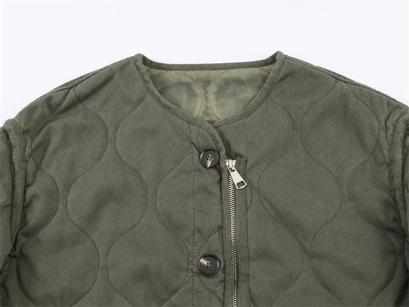 Kurtka damska 2025 zimowa nowy styl wojskowa zieleń długi rękaw pikowana ozdobna okrągły dekolt bawełniana kurtka codzienna moda