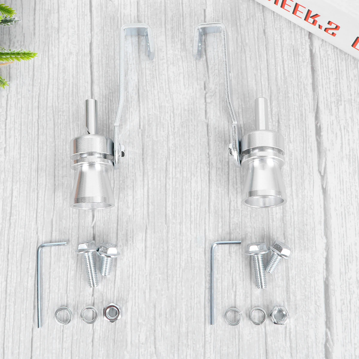 

2pcs ExhaustPipeWhistle SoundSimulator AluminumAlloy CarRoarMaker Lightweight SilverTailpipe