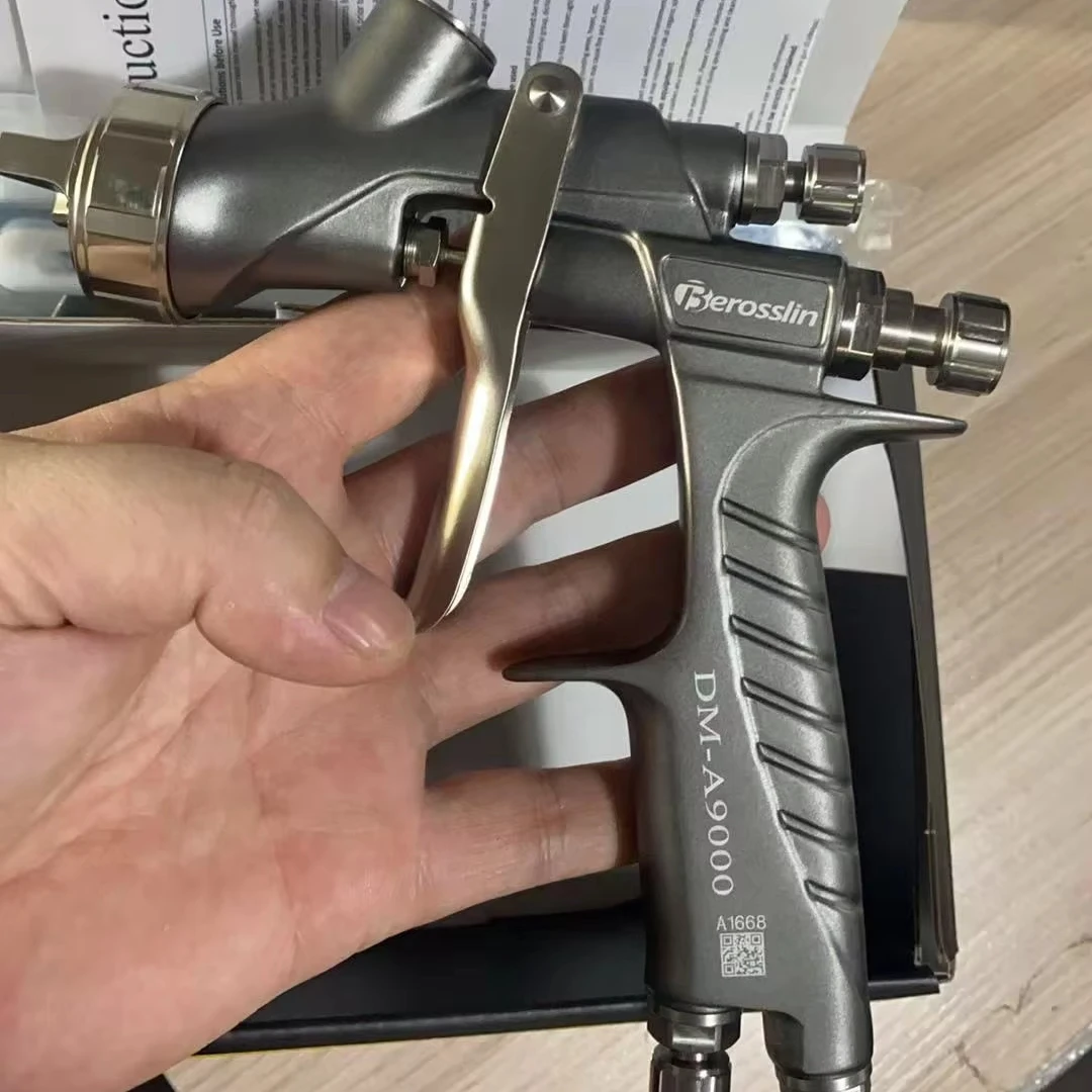 

Spray Gun Car Air Spray Gun Professional Tool Nozzle Size 1.3MM on the Tank 600ml High Atomization Slot Nozzle