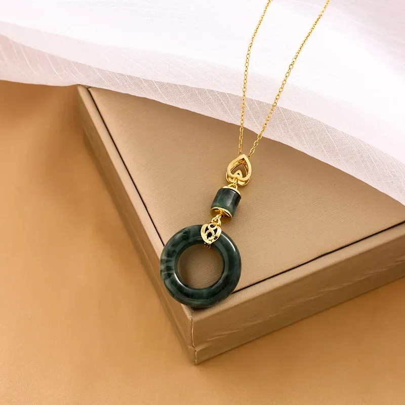 레트로 스타일 안전 버클 기하학적 틈새 새로운 디자인 펜던트 기질 목걸이