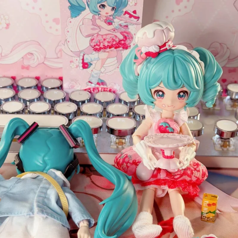 figurine-d'action-bjd-blokees-overture-of-joy-hatsune-miku-sakura-miku-gateau-aux-fraises-jouet-tendance-decorations-de-bureau-mignonnes