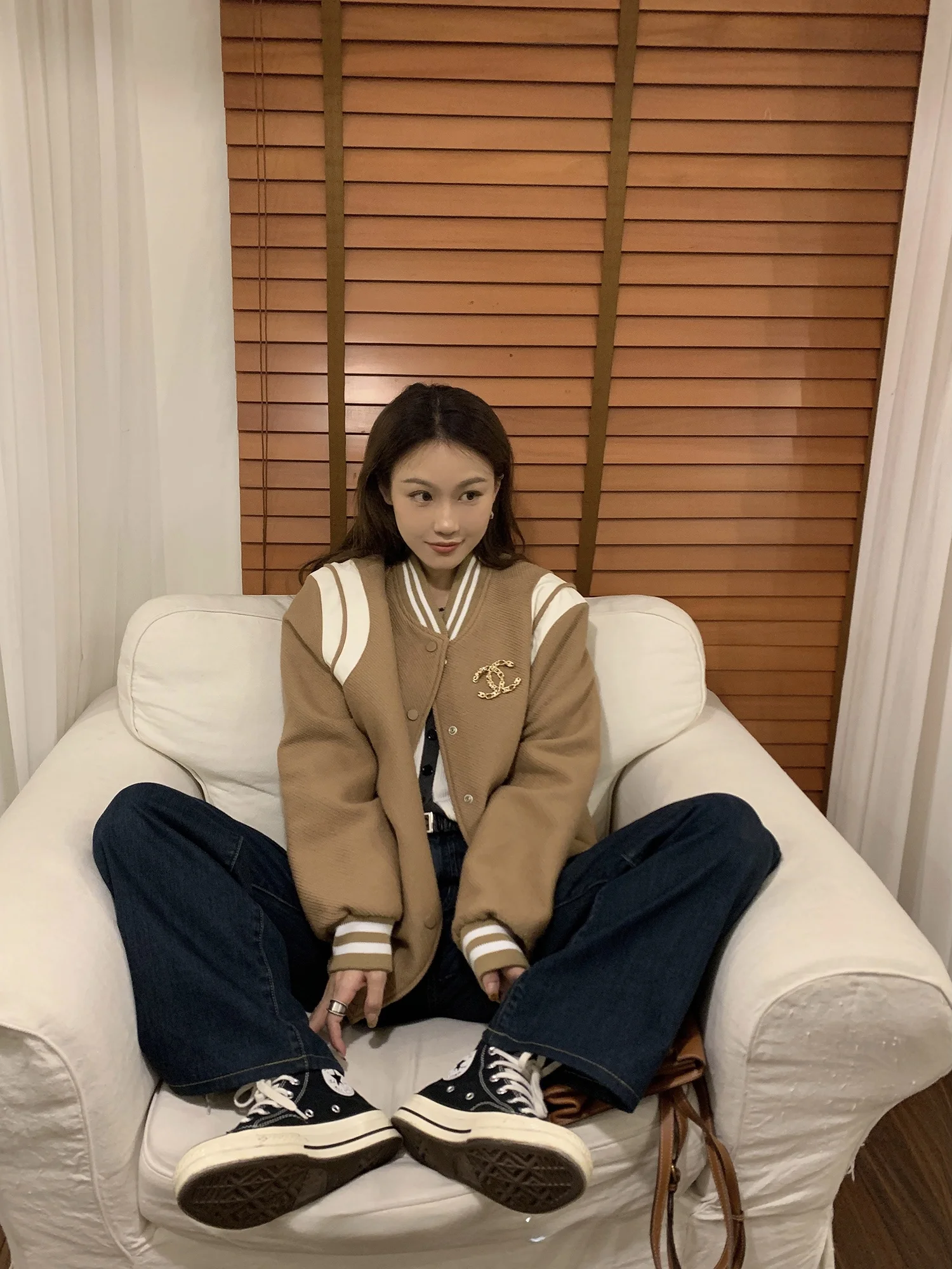 レトロアメリカンスタイルショルダーパッチワークレザーウールベースボールジャケットレディースショートアウターファッショナブルエレガント