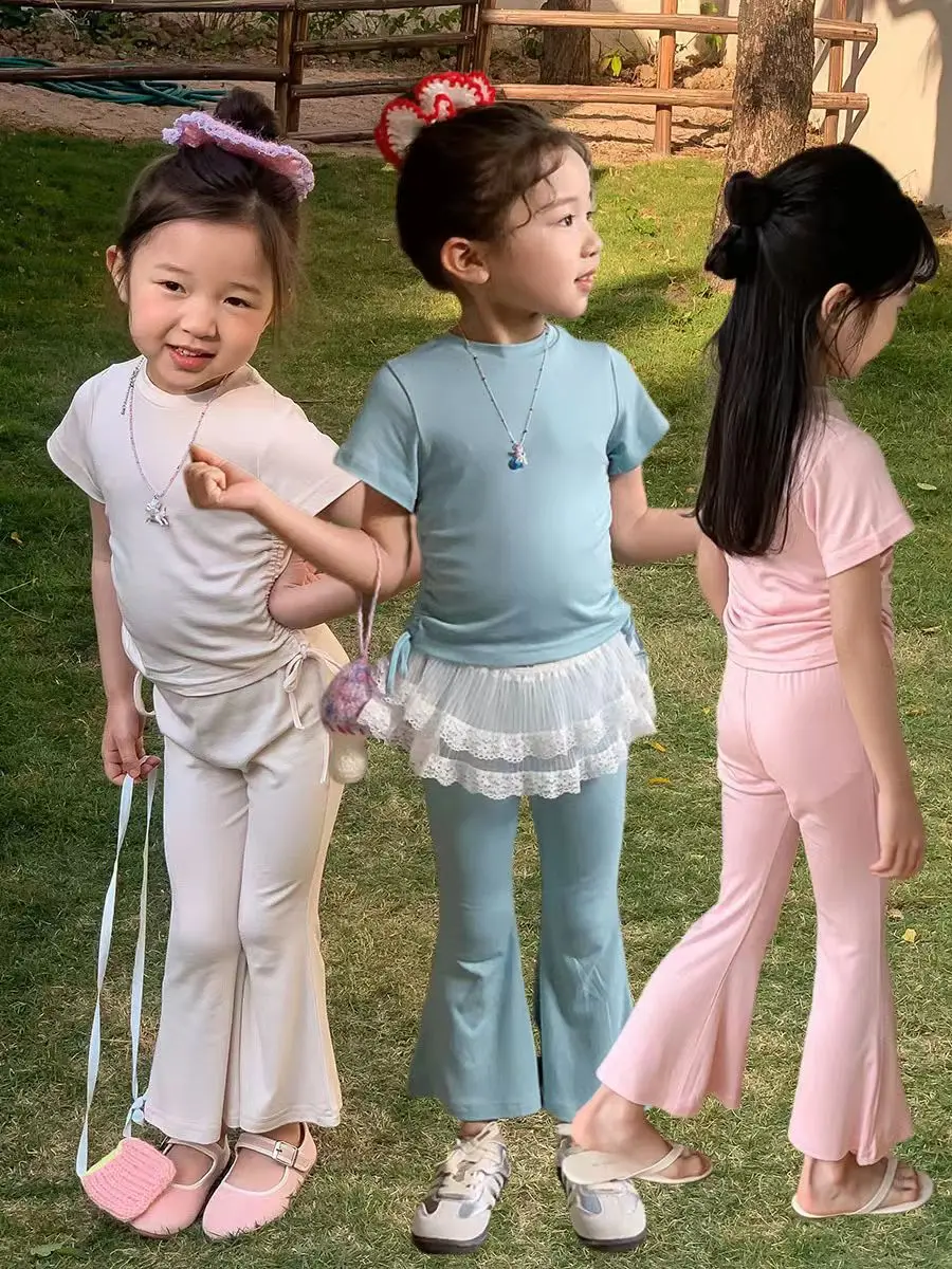 Sommerliches Mädchen-Set im koreanischen Stil: Kurzarm-Bluse mit Rundhalsausschnitt + ausgestellte Hose – Lässiges Freizeit-Set für Kinder von 2-8 Jahren