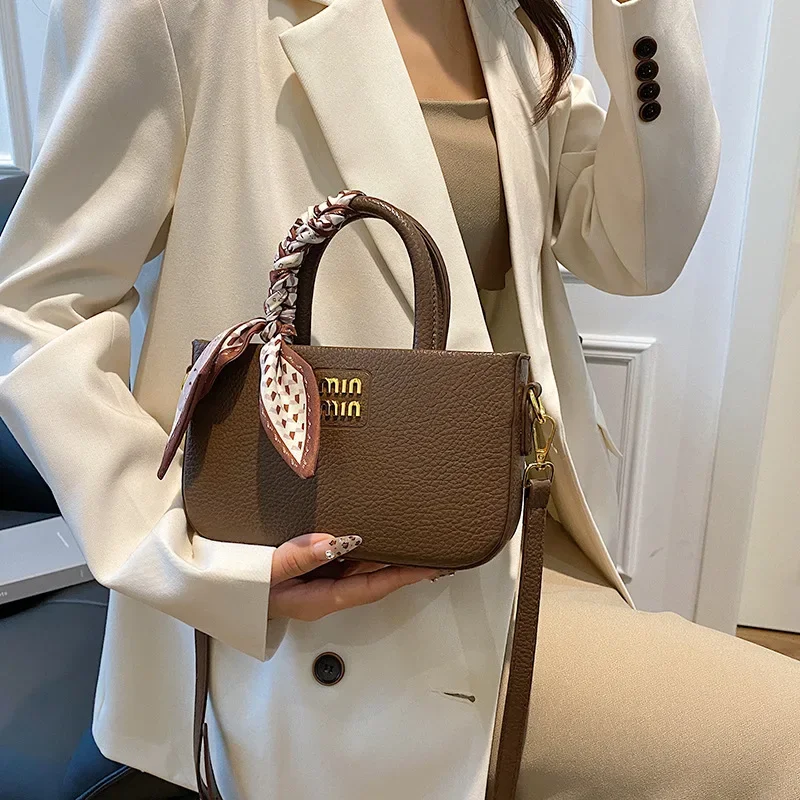 

2025 Luxury Vegan Leather Women Square Bag Vintage Quilting Adjustable Crossbody Commuter