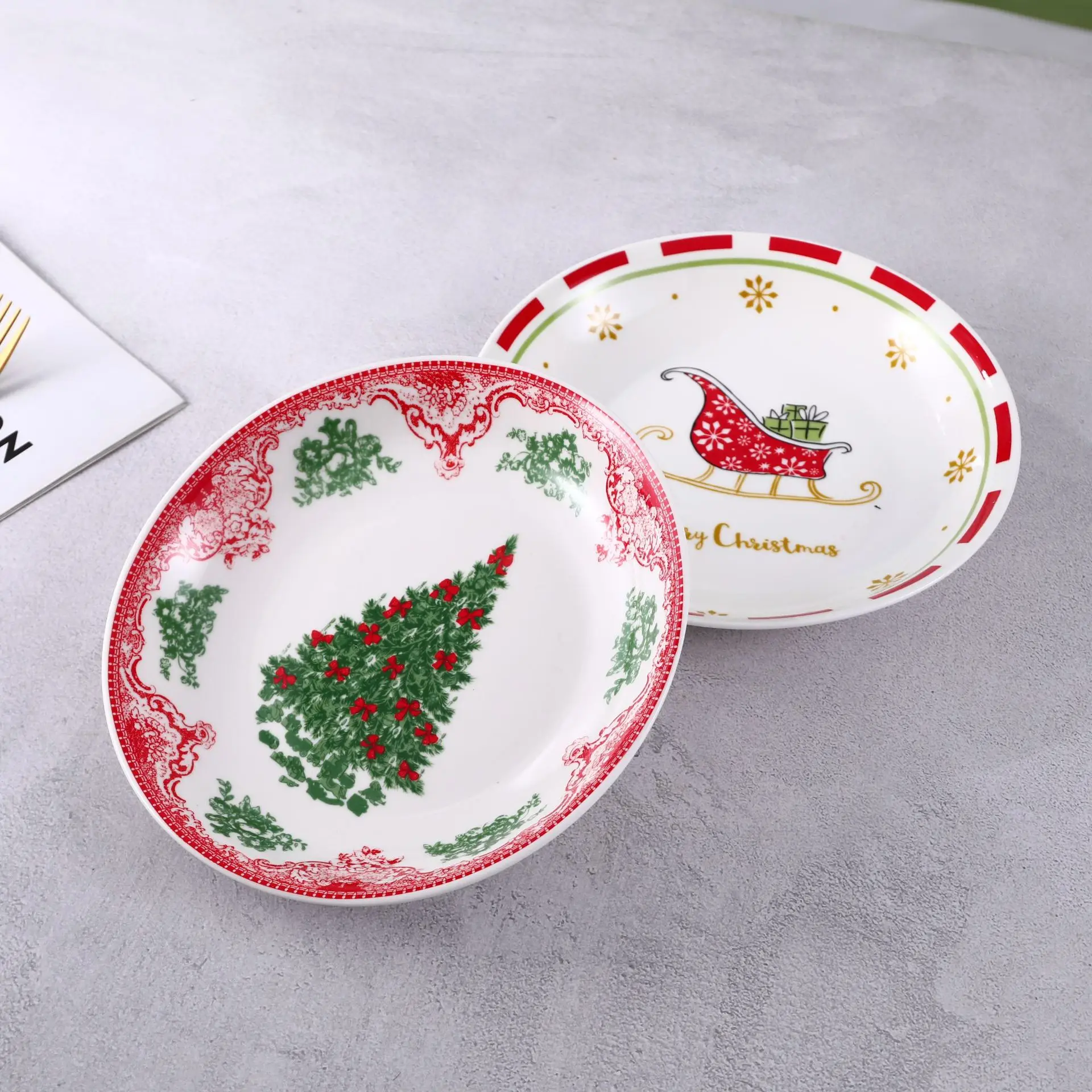 8 Inches Christmas Fruit Plates Cartoon Ceramic Decorative Plates For Christmas Party Dining Table 2024 Xmas Festival Tableware