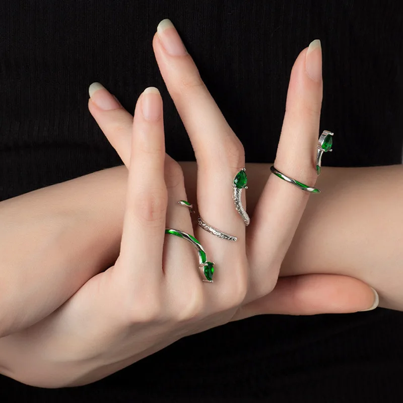 Exquisite Green Snake Ring Women\'s Personality Fashion Temperament Open Ring Winding Snake Water Drop Ring Gift