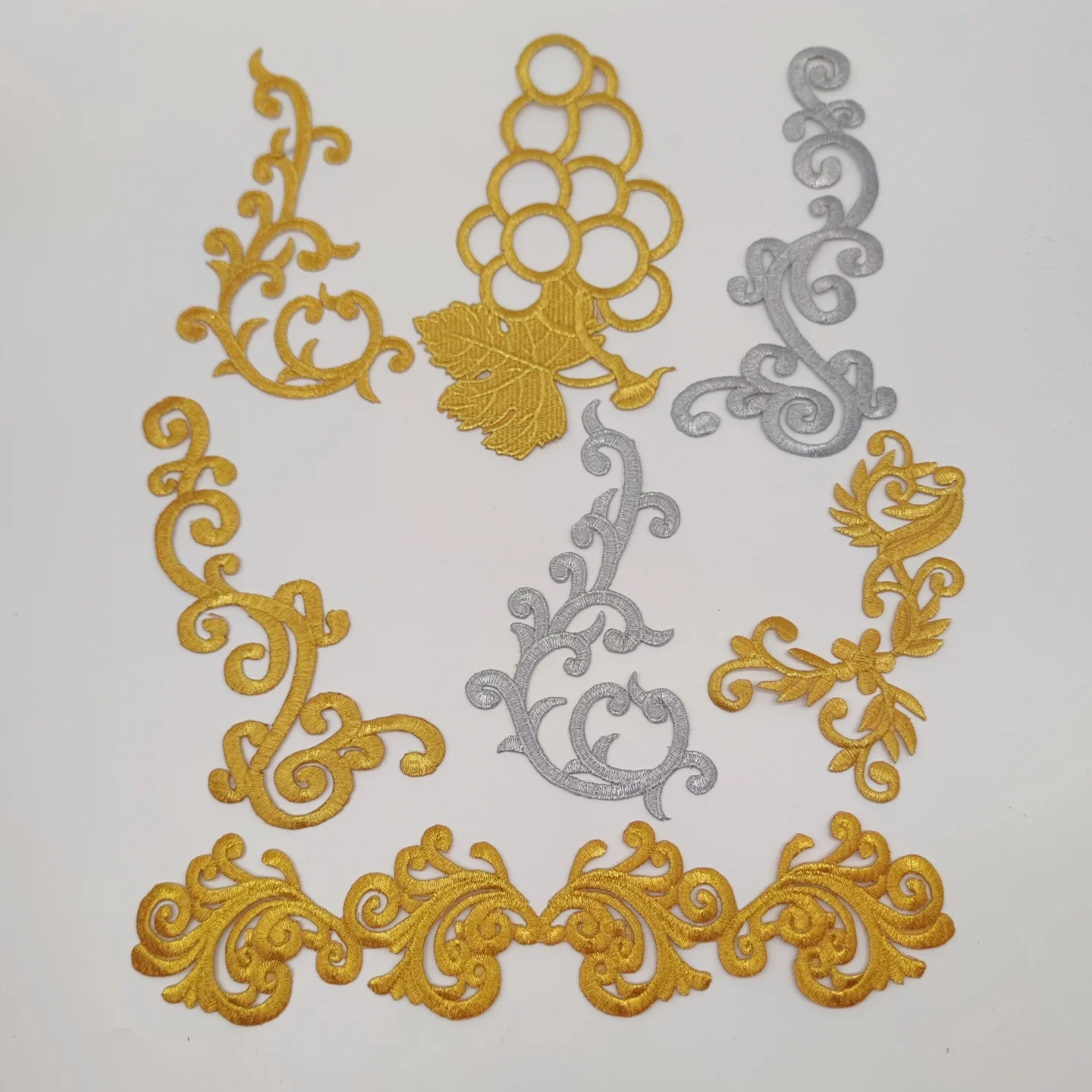 

New Cloud Pattern Embroidered Fabric Patches DIY Patch Performance Clothing Auxiliary Iron on Hanfu Traditional Chinese Costume