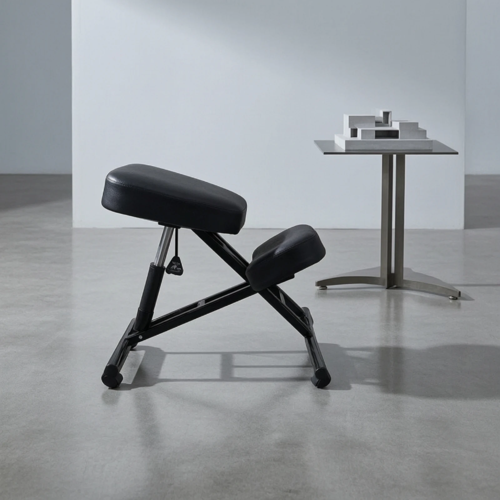 Kneeling Chair with Wheels Padded Kneeling Chair Furniture Mobile Comfortable for Office Workers, Workspace, Study Room view 3