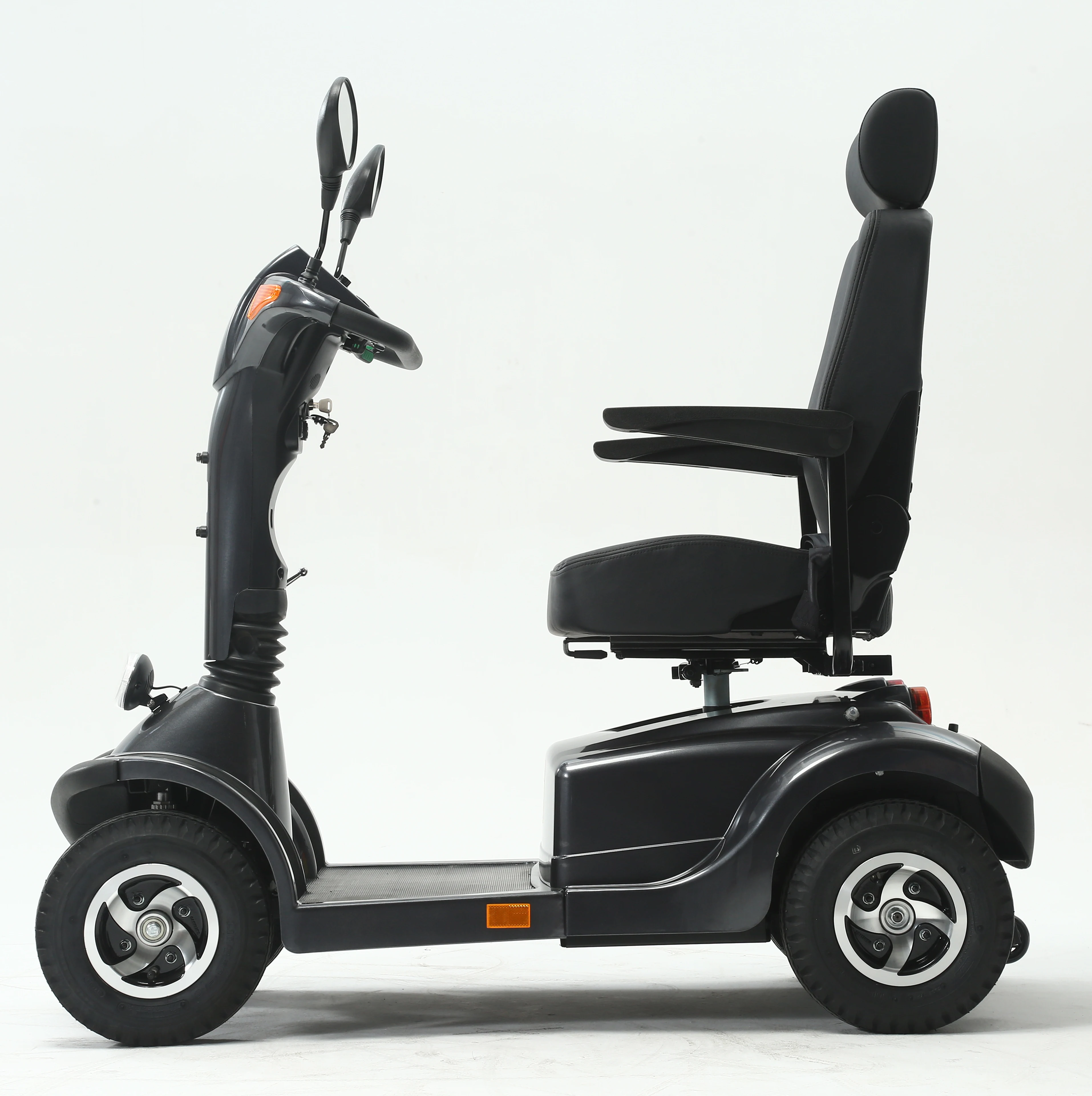 heavy duty 700W foldable 4 wheels electric mobility scooter for elderly and handicapped adults