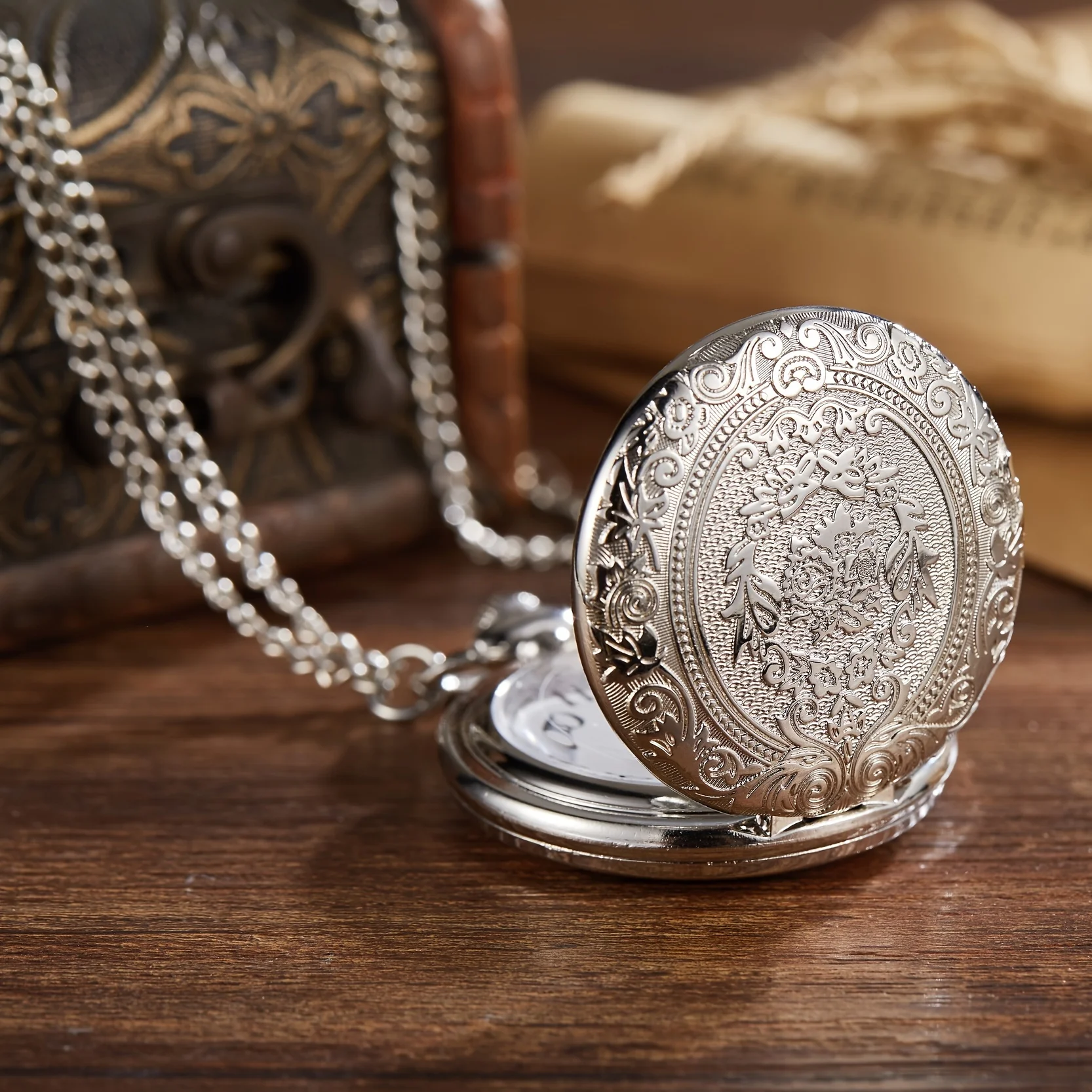 Retro nostalgic classical carved flip cover silver antique bronze men's pocket watch necklace hanging watch quartz exquisite