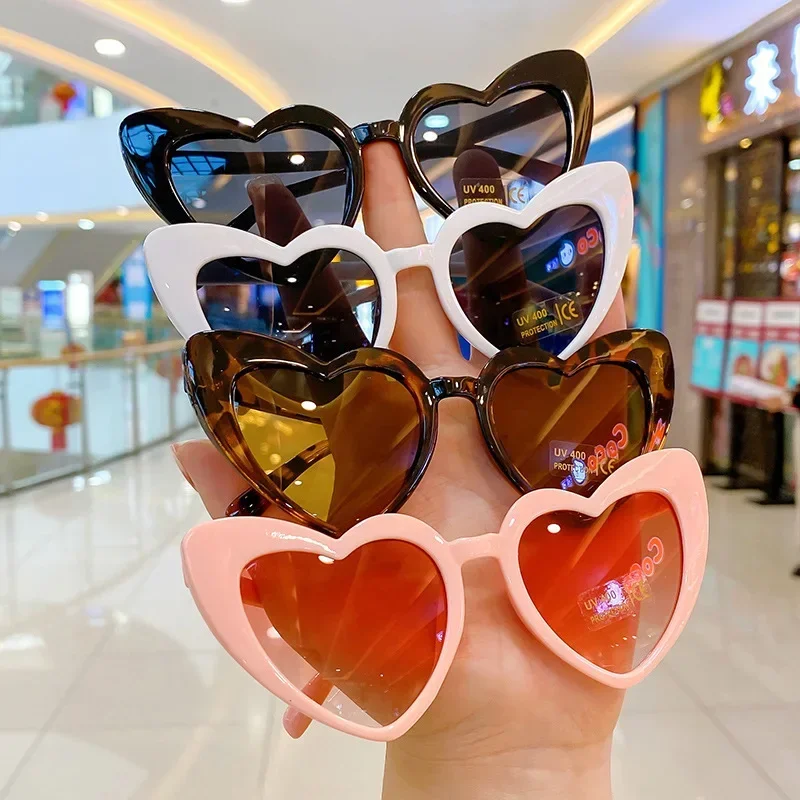 New Children Fashion Colors Special Heart Sunglasses UV400 Boys Girls Outdoor Cute Protection Sunglasses Kids Sun Glasses