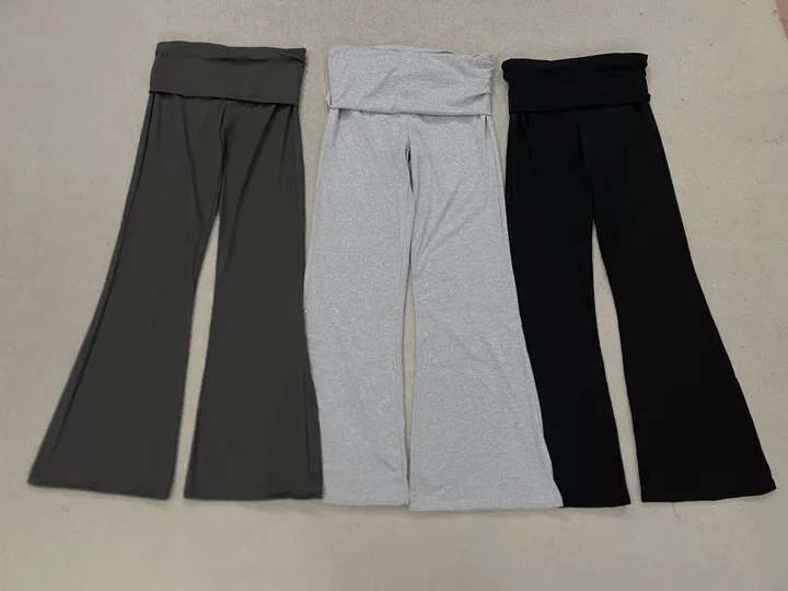 Damen Y2K Hose mit hochgekrempelter Taille, ausgestellter Beinform, in Pink und Schwarz, Farbblock-Design, hohe Taille, schmal geschnitten, Stretch, Streetwear, Bootcut-Hose – Detail 4