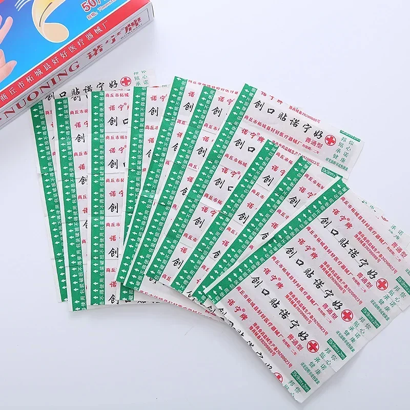 

50pcs/set Children Hypoallergenic Non-woven Adhesive Plaster Bandage Breathable Wound Dressing Band Aid First Aid Skin Care